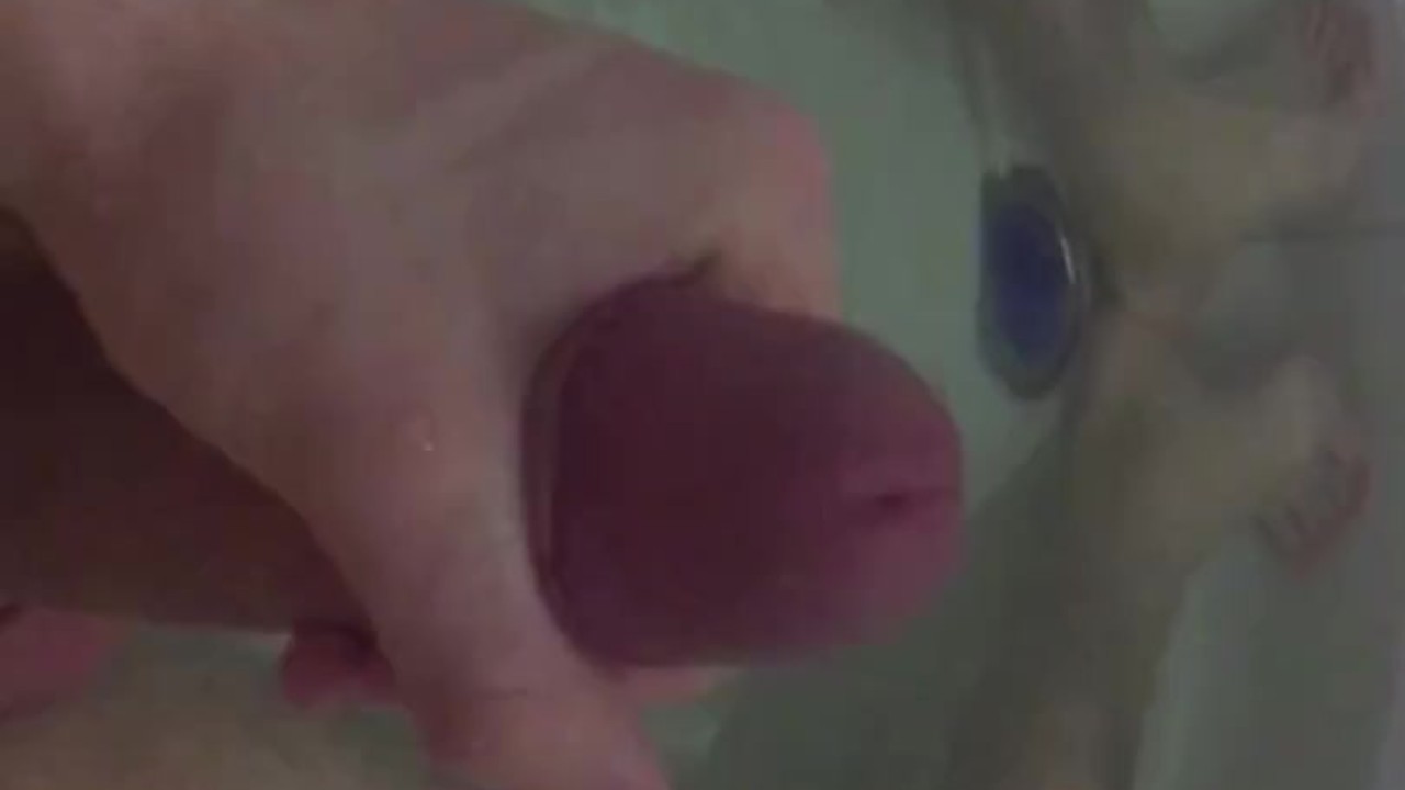 Handjob Underwater / Sexy Teen Boy Jerking Off In Bath (Part 2) / Big Dick