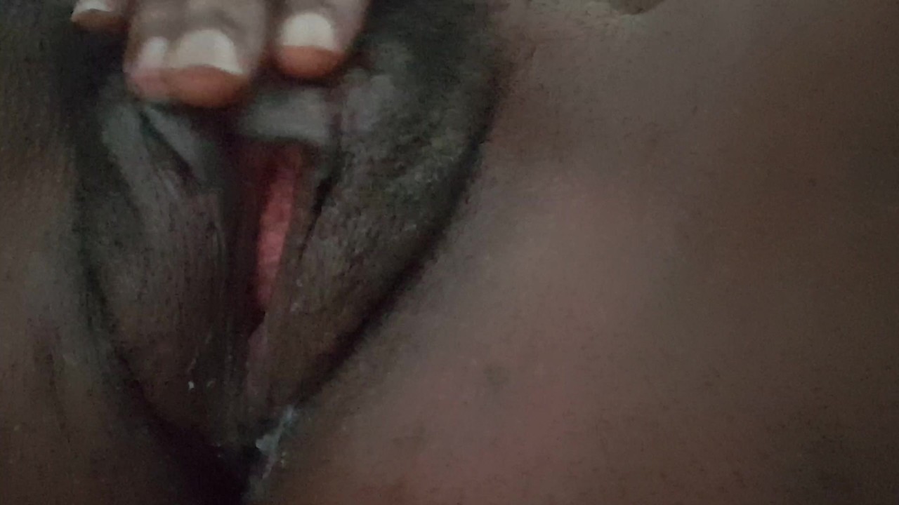 PUSSY SO PRETTY AND JUICY