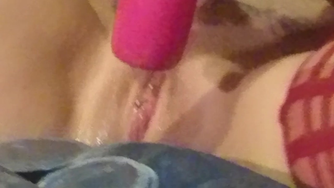 Tight wet pussy big dildos