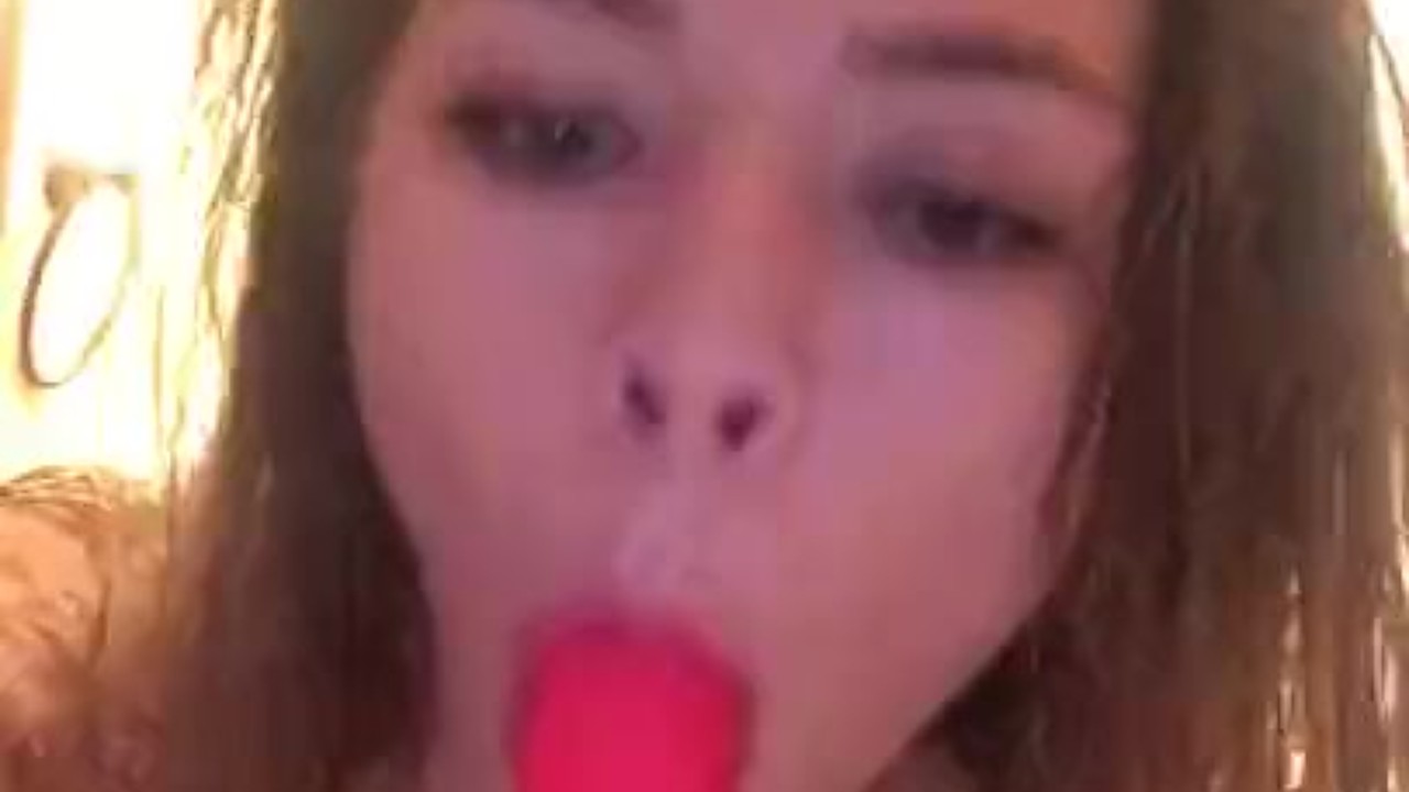 Teen gets oiled then squirts multiple times
