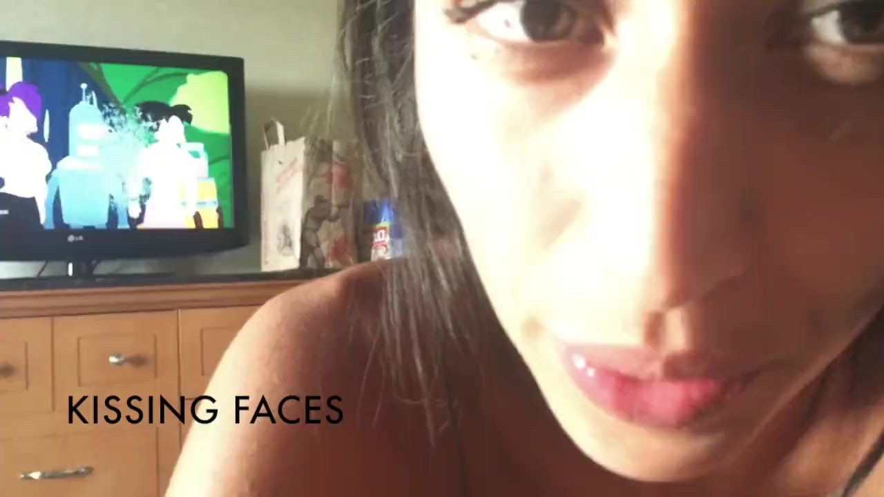 Kissingfaces - Petite Latina Jas Swallows Two Fat Loads