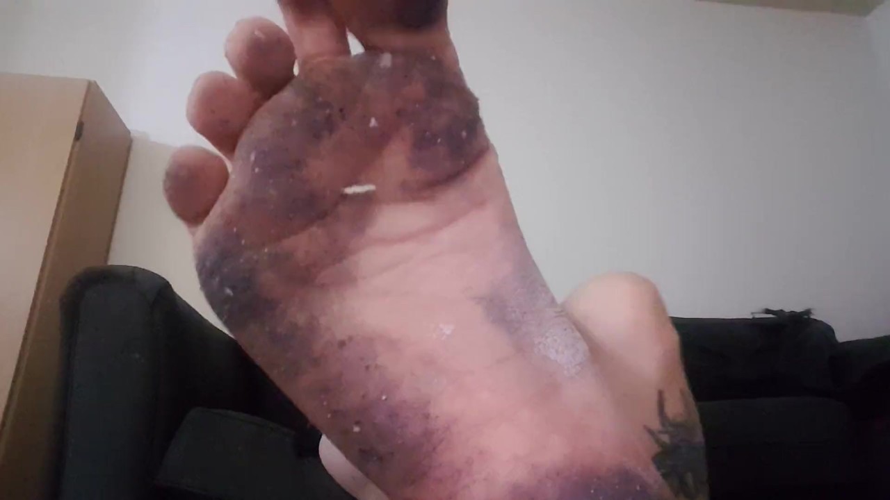 Goth girl fucks herself with big cock while you stare at her filthy feet