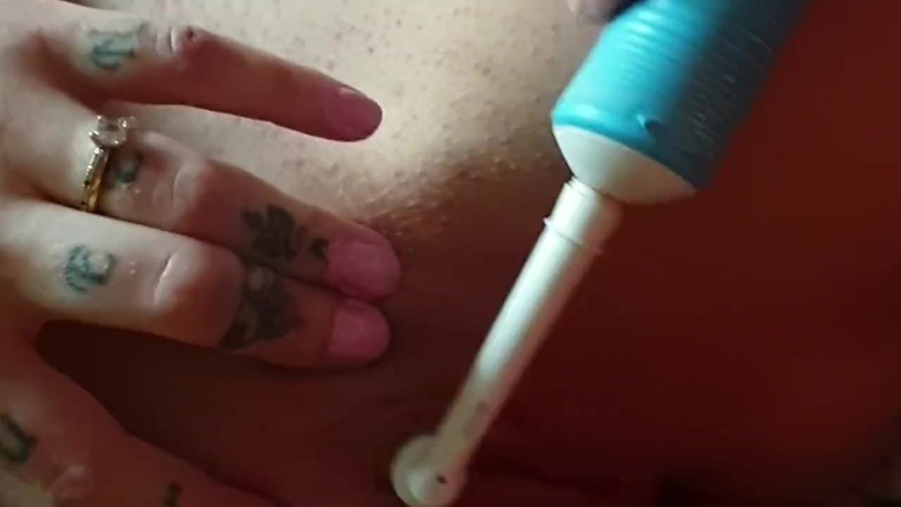 Swedish Jessica_jess steals my toothbrush and use on clit