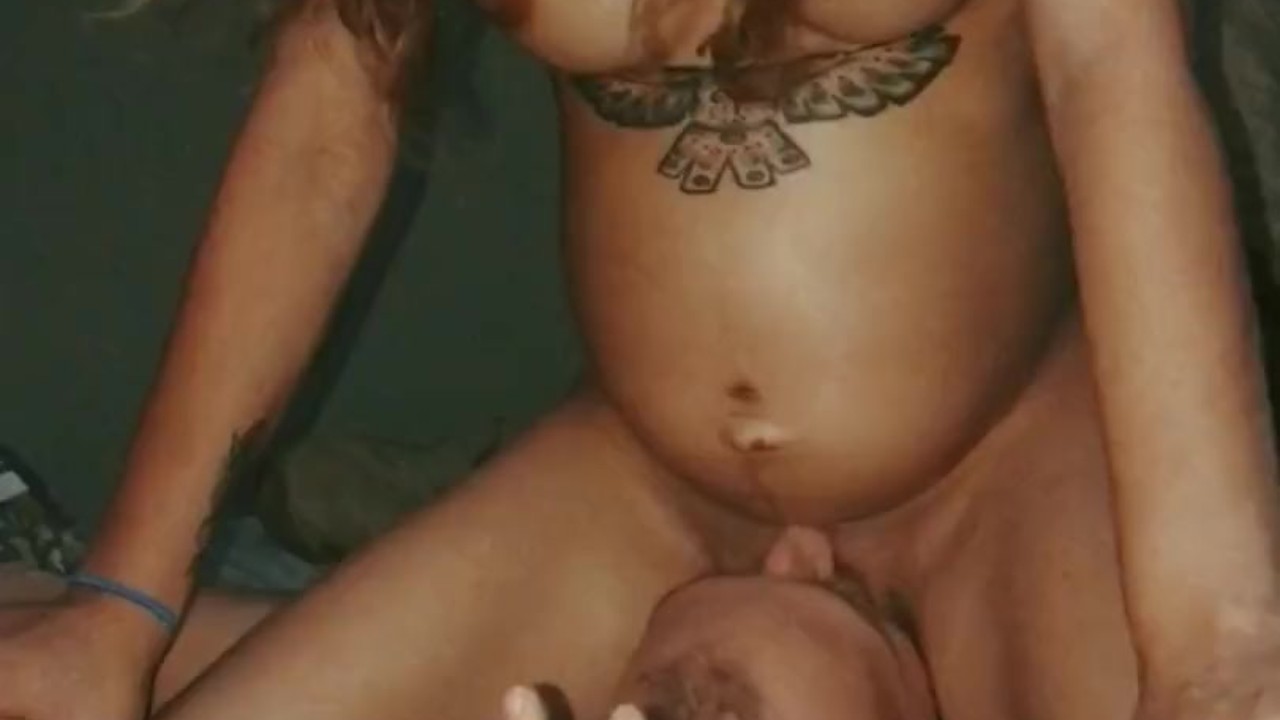 18 Horny pregnant creampie