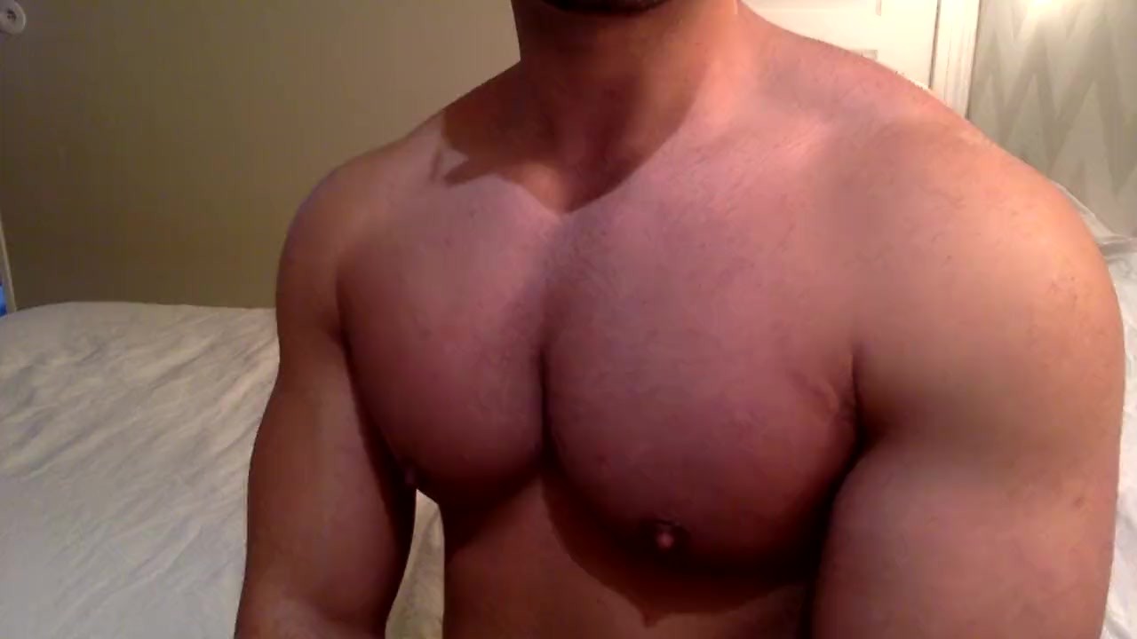 Oiling and worshipping my big bodybuilder pecs and nips