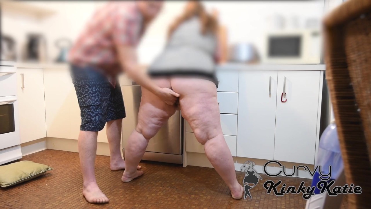STEP SON MAKES HIS MILF BBW STEPMOM SQUIRT WHILE MOPPING THE FLOOR