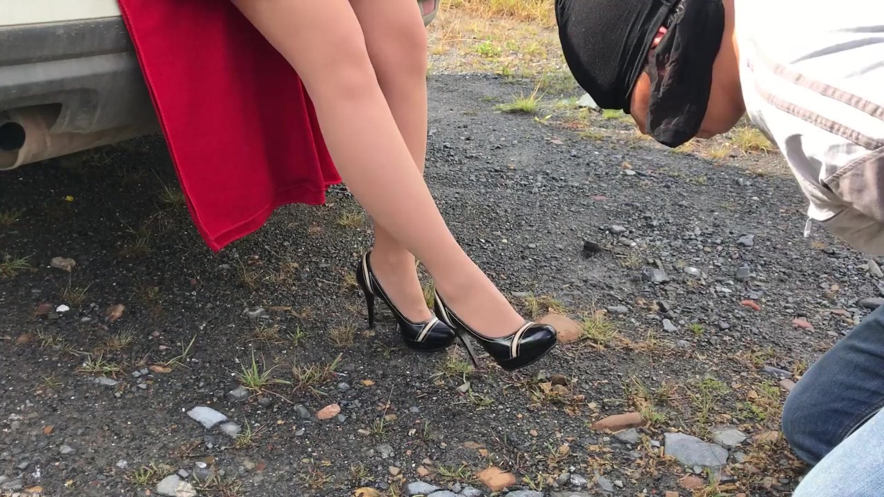 Slave lick shoes mistress pantyhose nylon tights foot fetish femdome