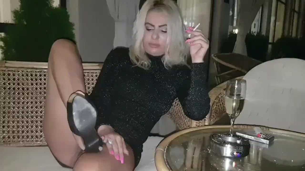 Tinder Date- Russian girl Public fuck with american man,