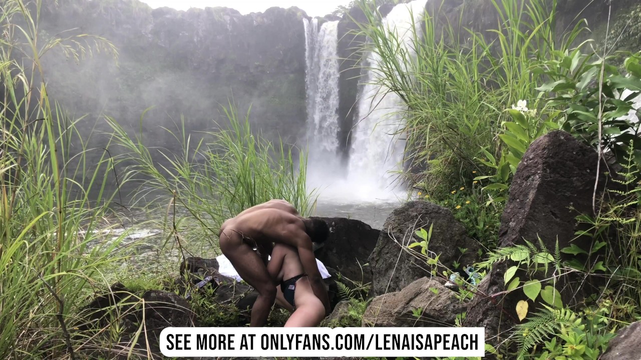 Passionate Outdoor Blowjob and Sneaky Sex in Hawaiian Waterfall Paradise