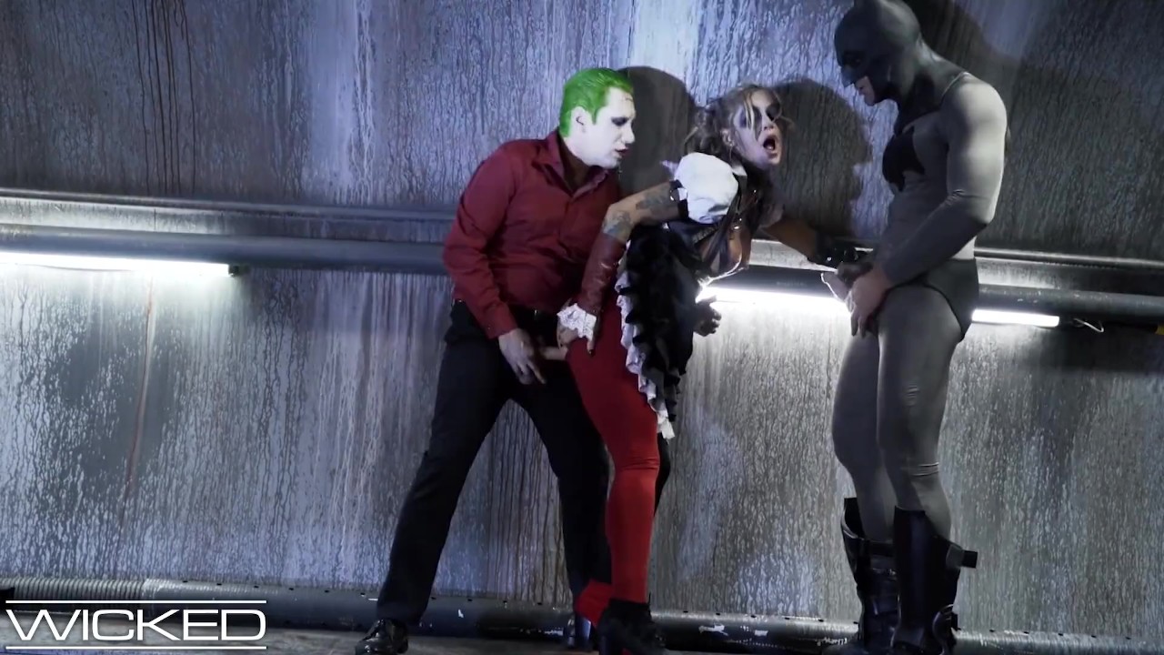 Wicked - Harley Quinn Fucked By Joker &amp; Batman