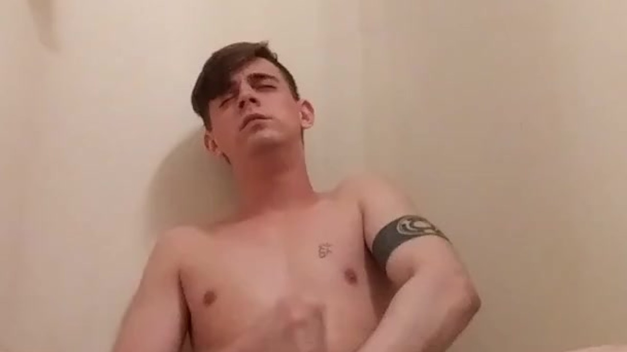 Twink slut drinking his own piss and eating his own cum!