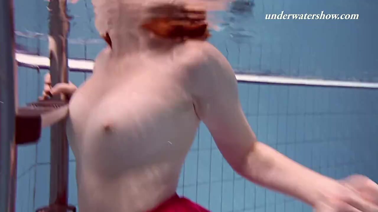 Nude teen Lenka swimming sexy in the pool