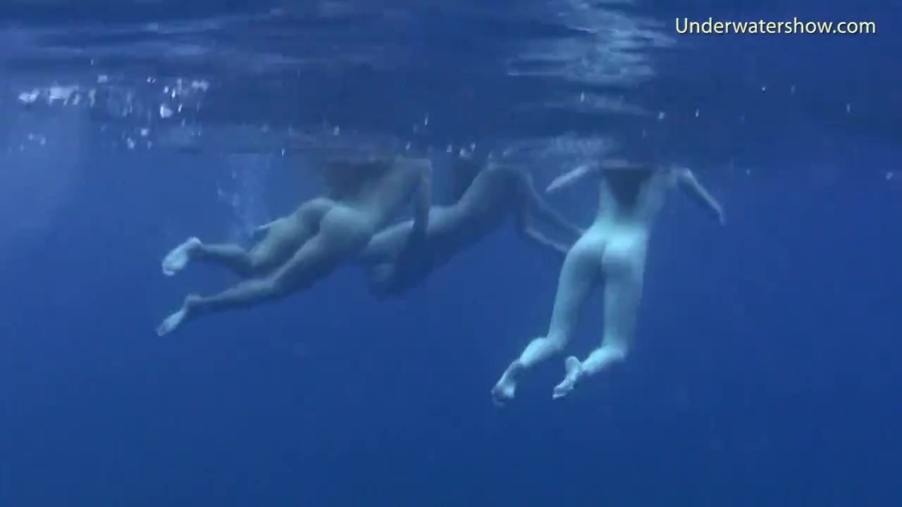 Underwater threeway lesbians