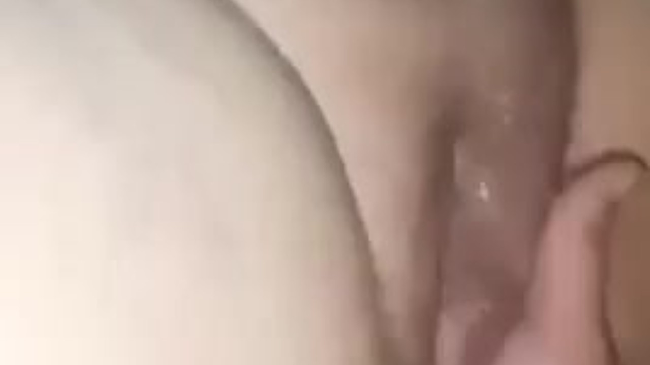 Cumming and squirting being FISTED