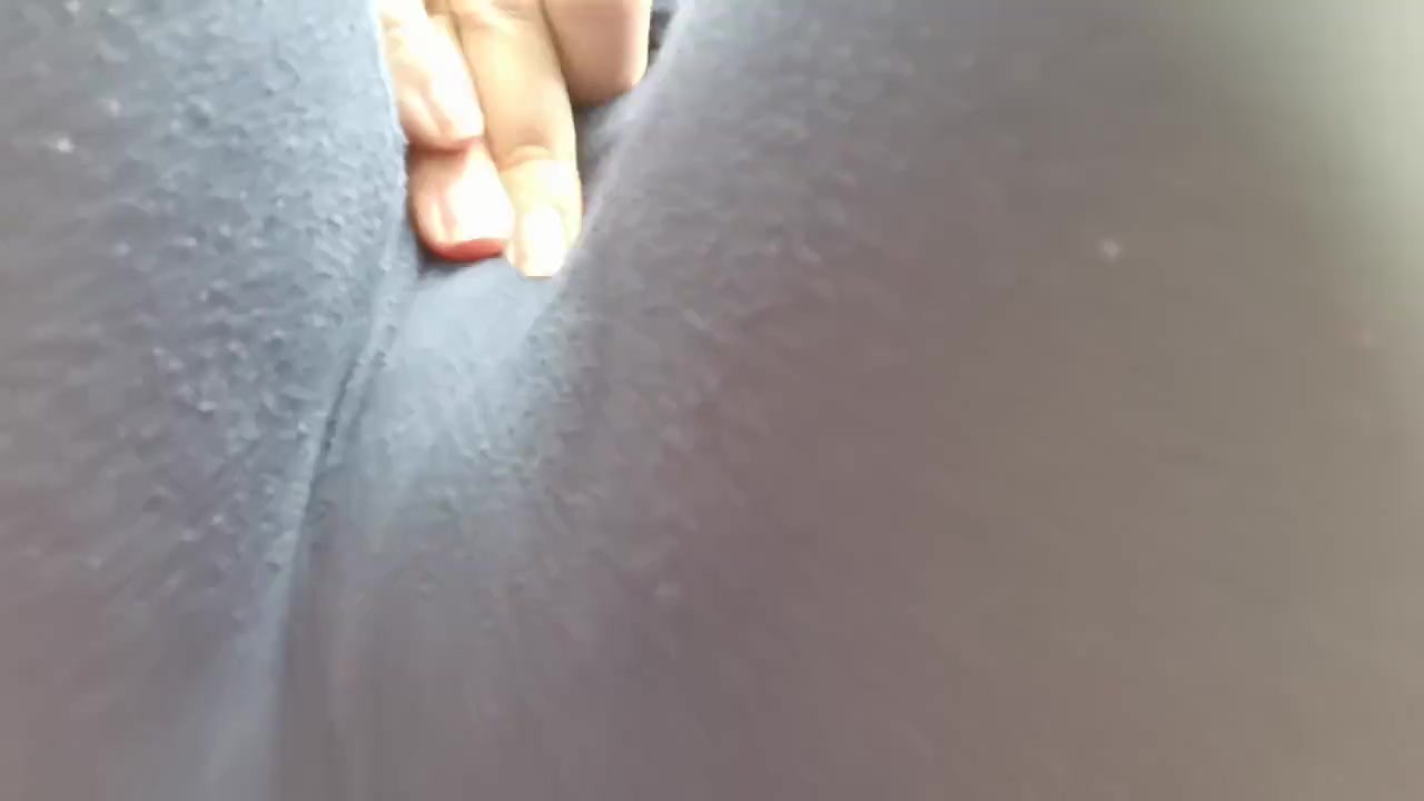 A great hot wet orgasm inside yoga pants in a public outdoor garden