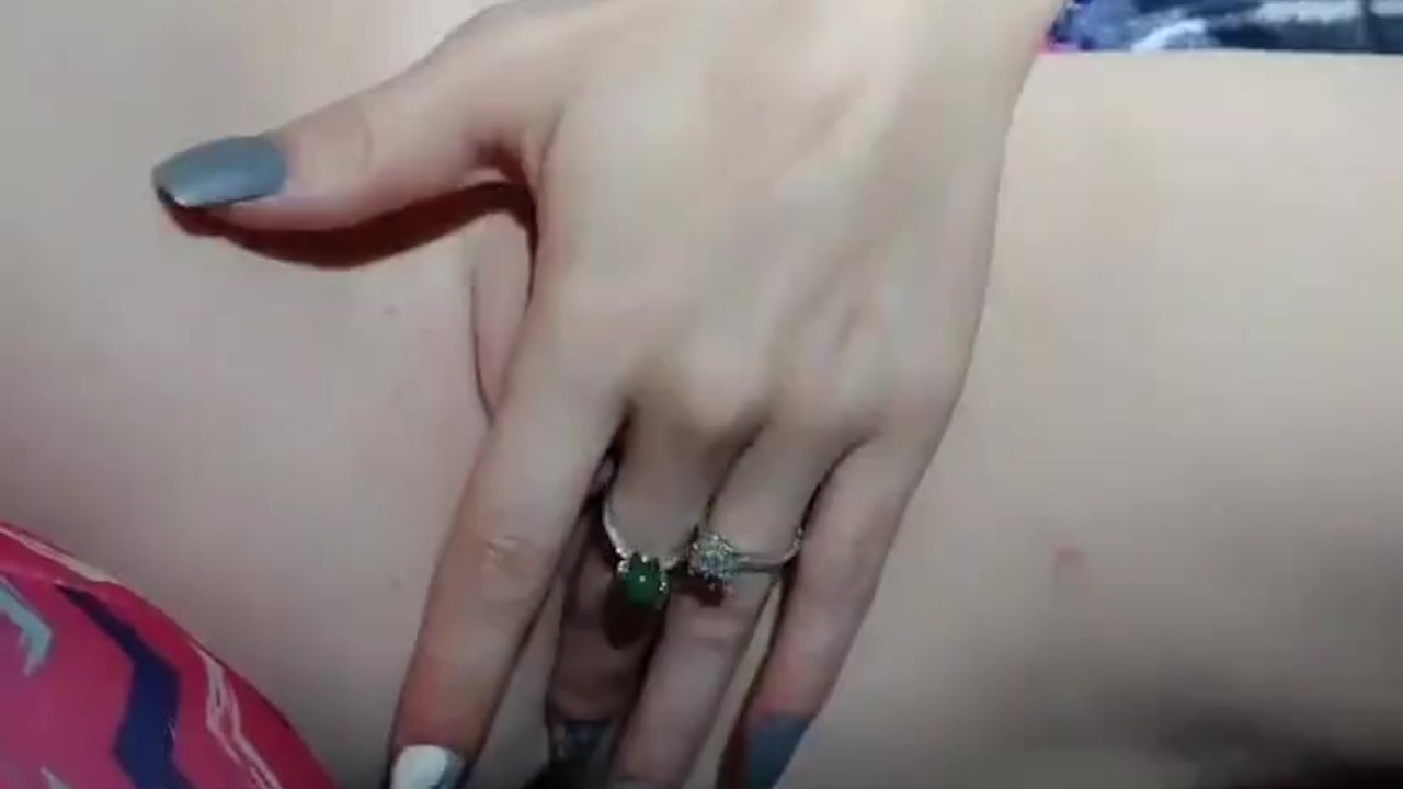 Tattooed Dom finger fucks his sub for her creamy squirt / LaughingExorcist and ManicRaven