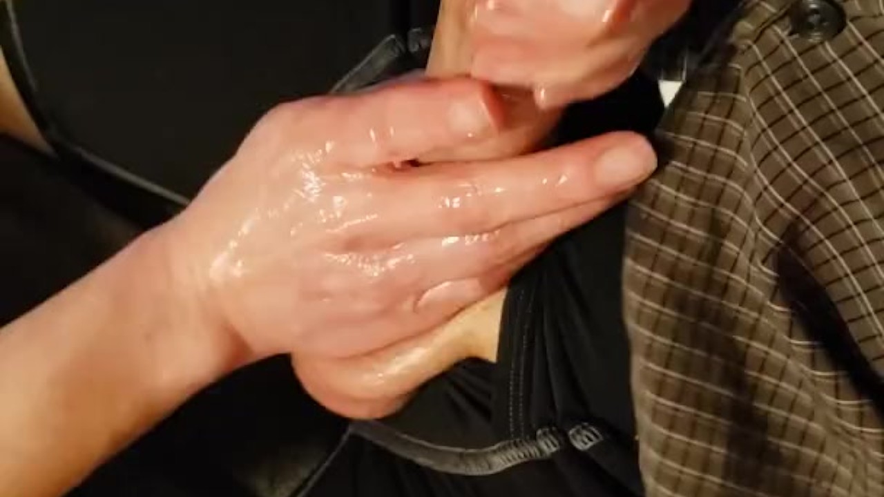 No relief for angry drooling penis from this oily edging handjob. Great tease at the end.