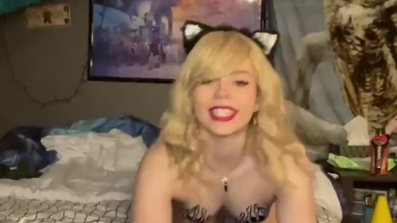 Pawg blond cosplay kitty sucks and fucks her machine