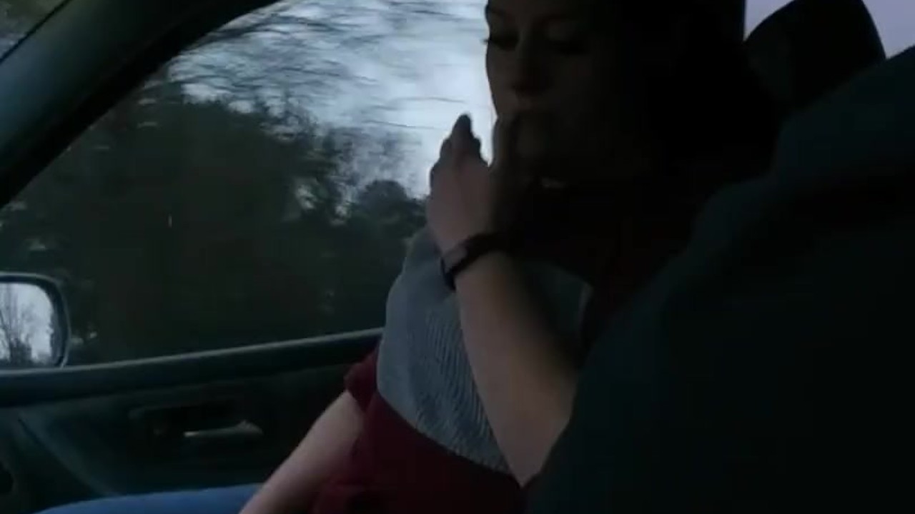Alabama milf caught stranger jerking off in a van gave him road head for a ride to the glory hole