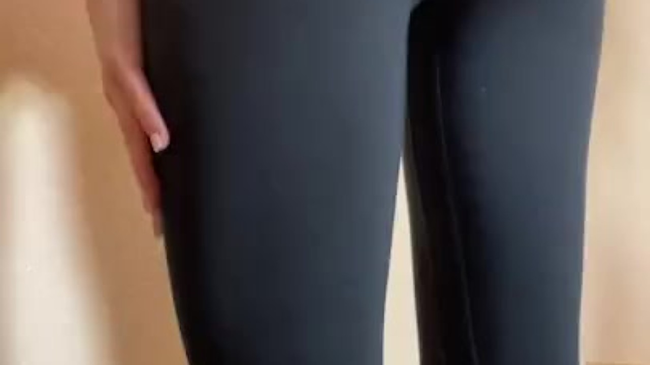 Sexy ass in leggings