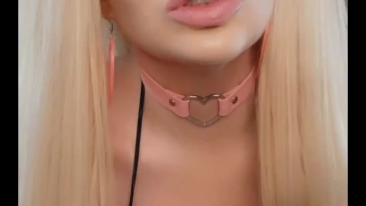 Slutty bimbo school girl oils big fake boobs and twerks her big butt implants