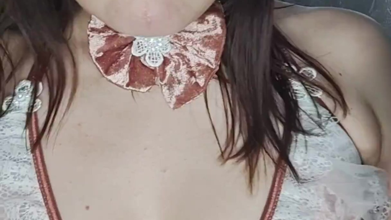 Lika Lax plays with strawberries in her mouth and fucks herself in the throat
