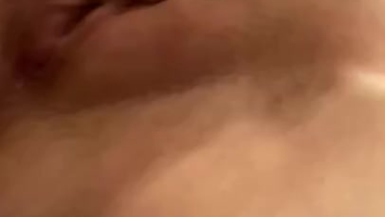 Freshly Shave Pussy Gets Super Wet And Squirts