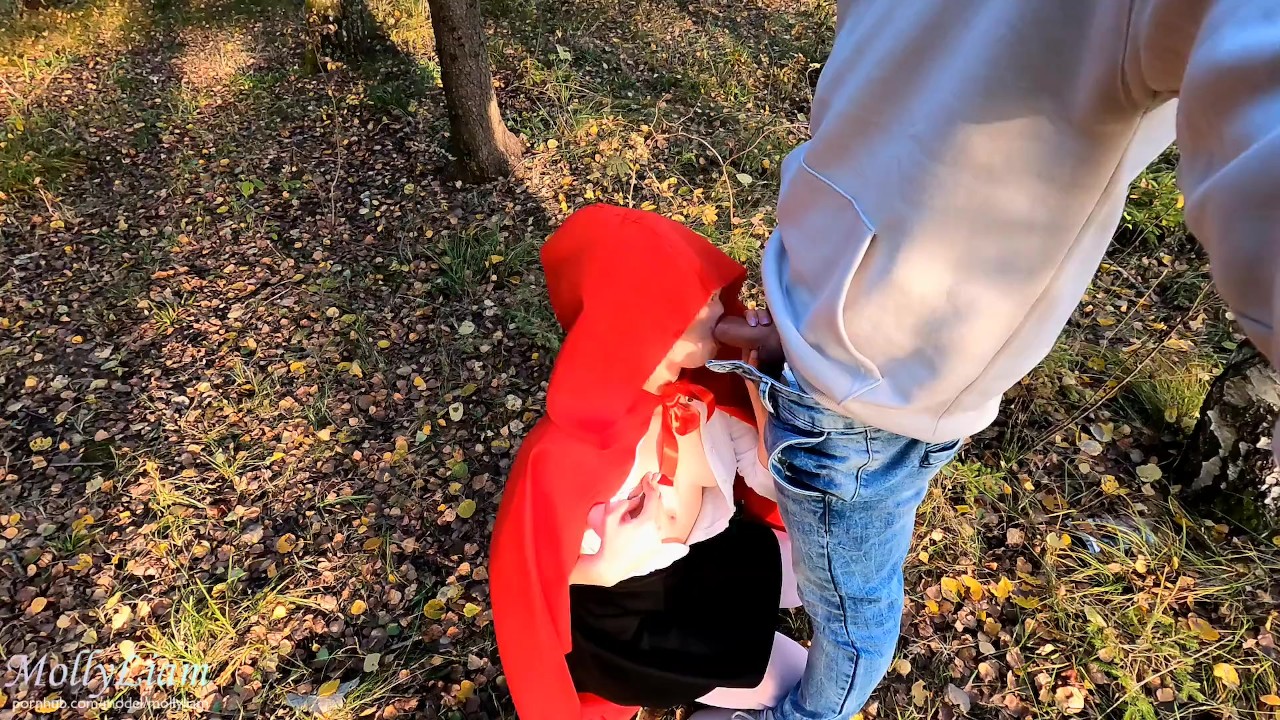 SEXY GIRL LOST IN THE WOODS AND GETS A HOT FUCK . HALLOWEEN 2021