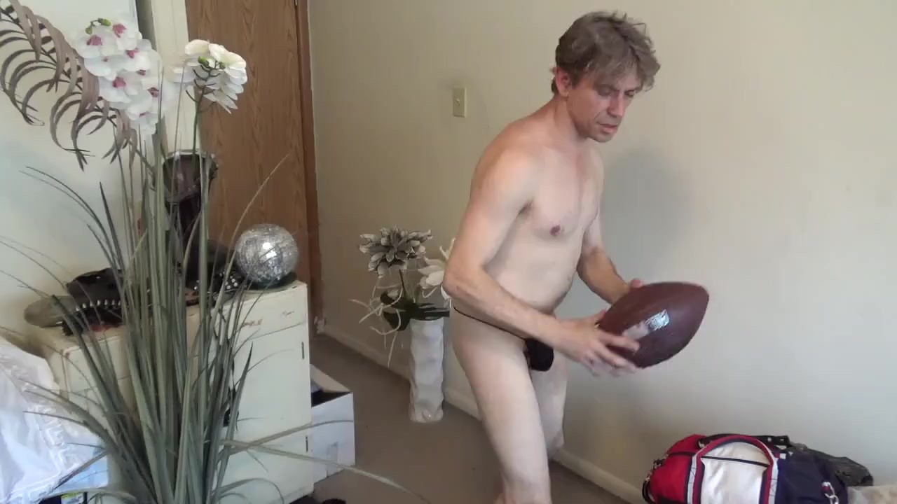 Gorgeous Model Dances with Football Video Shoot Gets XXX Recruited!