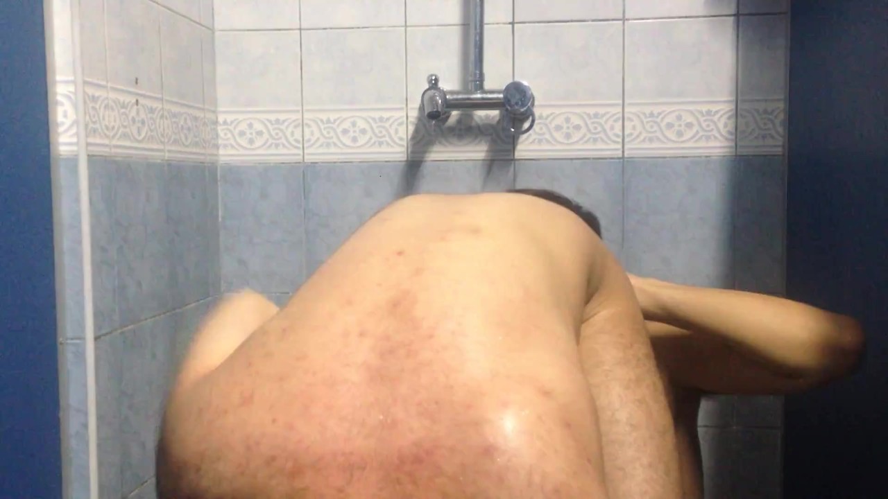 Pinoy Fun - My public shower escapade with my hot brother-in-law