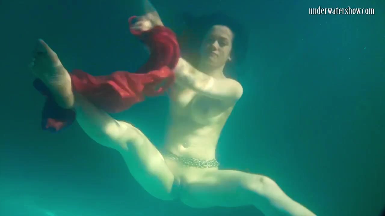Real life mermaid Rusalka sexy babe underwater