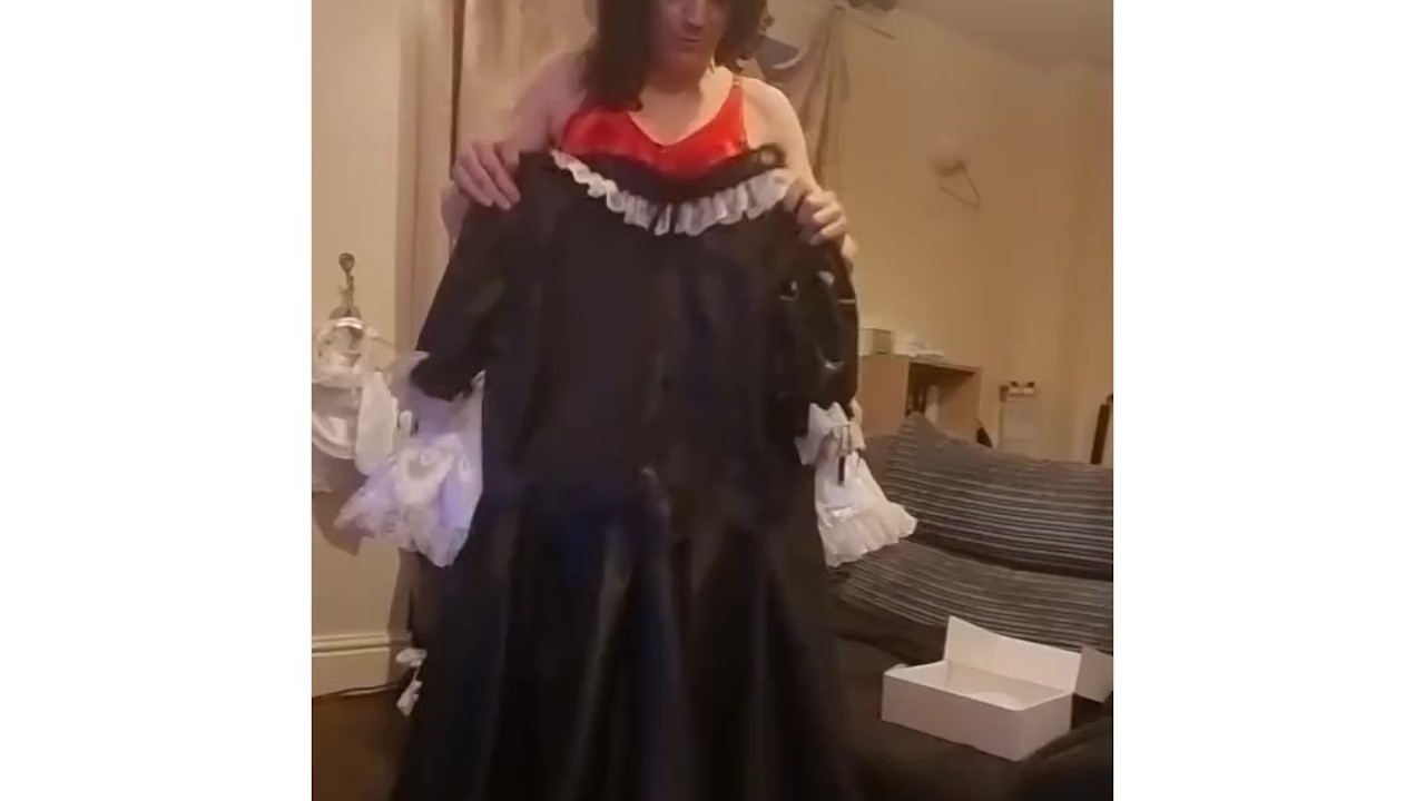 putting on my sissy maid outfit