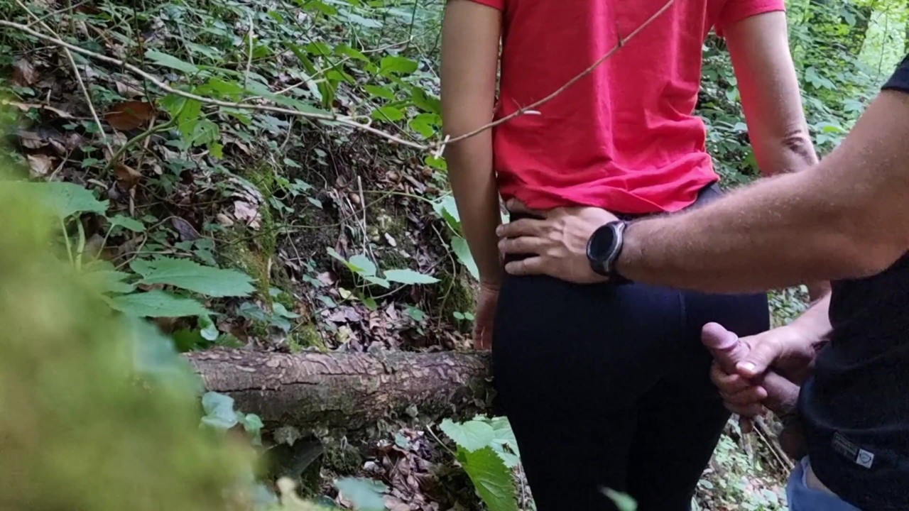 She begged me to cum on her big ass in yoga pants while hiking, almost got caught