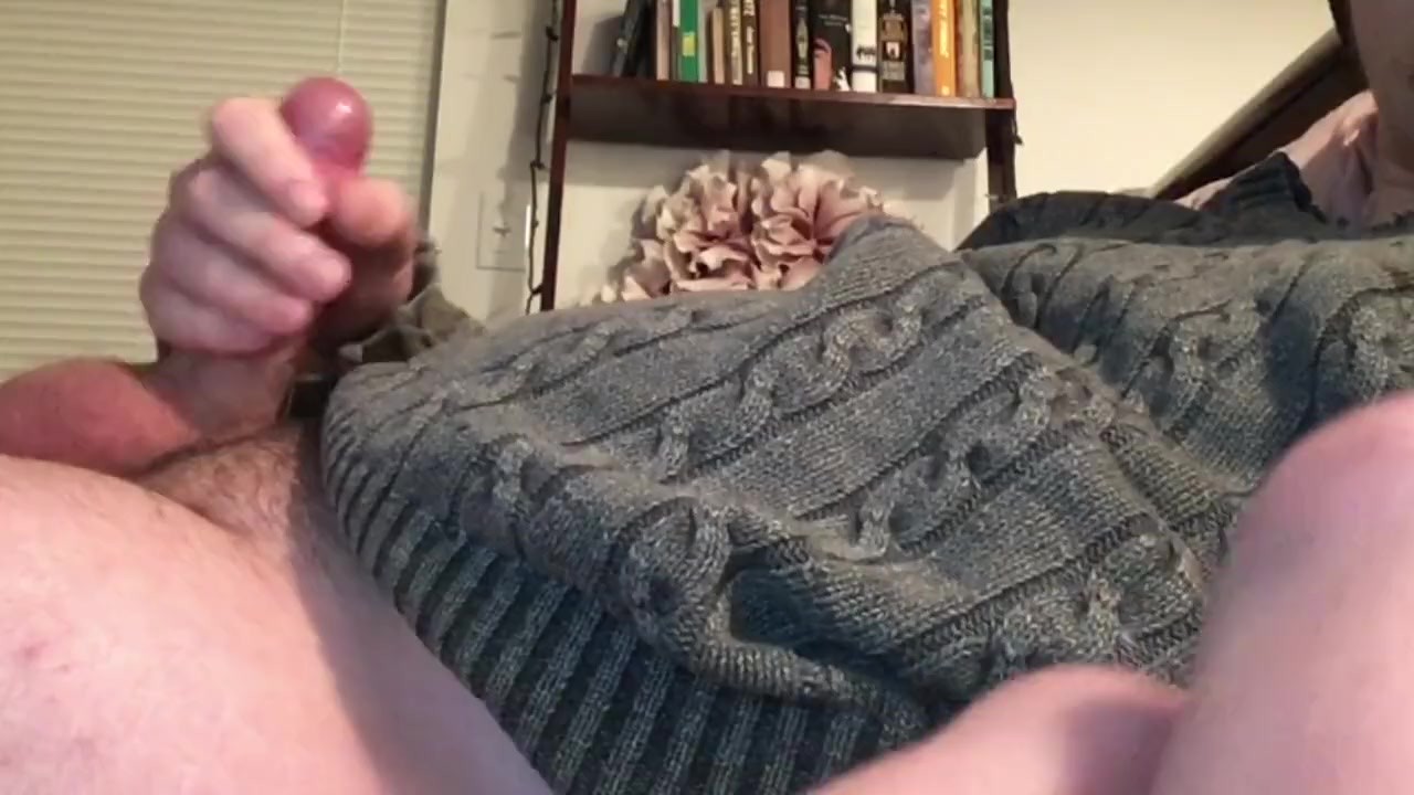 Camboy puts Hush Lovense Butt Plug in and gets a CEI! Soft to Hard!