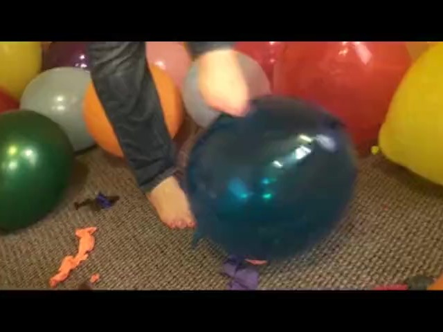 97 Balloons Stomp 
