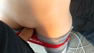 Cumming in my panties and yoga pants and pull them up before Gym