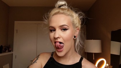 420px x 237px - Larkin's Long Tongue Ready for a Cum Bath - Free Porn Videos ...