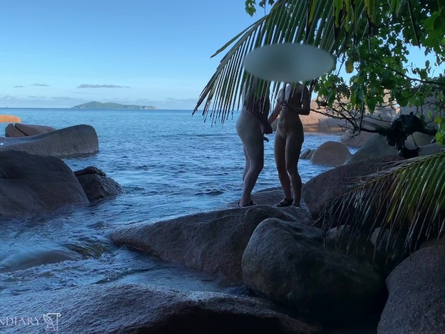 Couple On Beach Sex Video - Spying a Nude Honeymoon Couple - Sex on Public Beach in Paradise - Free Porn  Videos - YouPorn