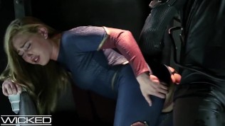 Supergirl Seduces Braniac Into Anal Sex - WickedParodies