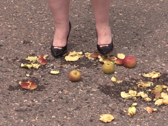 Crush Fetish Outdoors Fat Legs in High Heel Shoes Crush Apples - Free Porn  Videos - YouPorn