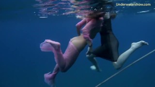 Deep sea adventures for babes - Vidéos Porno Gratuites - YouPorn