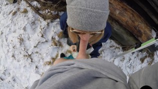 Moniteur de ski baise son élève sexy après une fellation - Couple amateur POV Lily&Jack