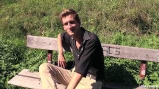 Czech Hunter 559 – Dude Walks In The Park, When He Finds This Cute Guy & Asks Him If He Needs Money