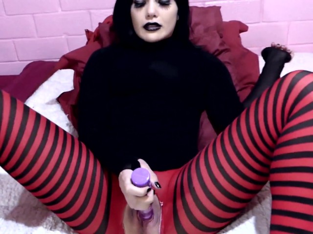 Goth Cosplay Porn - Goth Girl Playing With Her Dildo - Mavis Cosplay - Free Porn Videos -  YouPorn