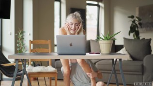 I got creampied in my tight young pussy during a zoom class – Eva Elfie